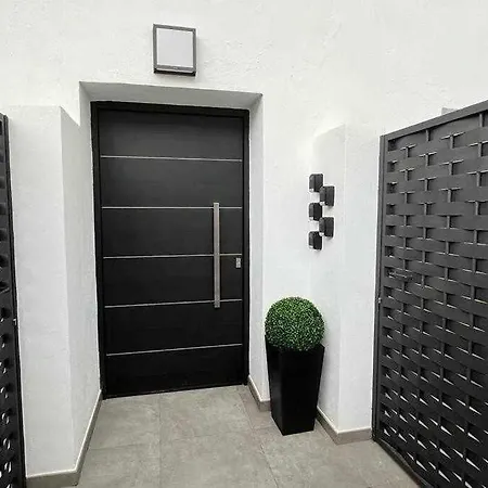 Xx D Morales & Arnal Apartment
